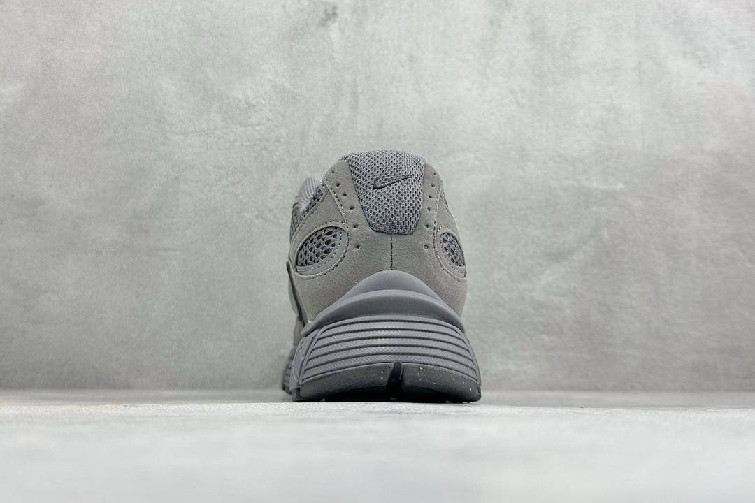 V5 RNR Grey Suede
