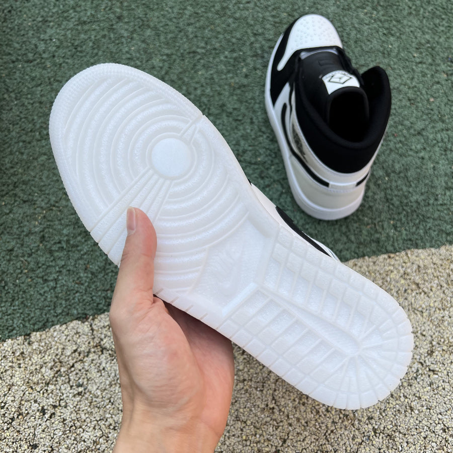 AJ1 MID Panda
