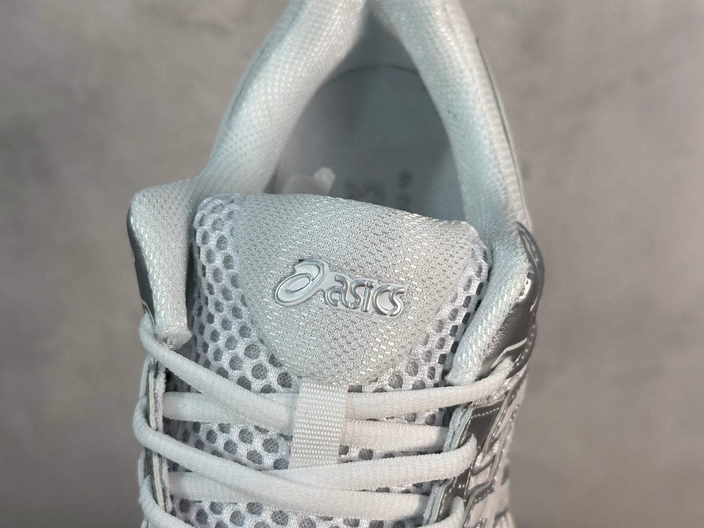 Gel-Cumulus White and Silver