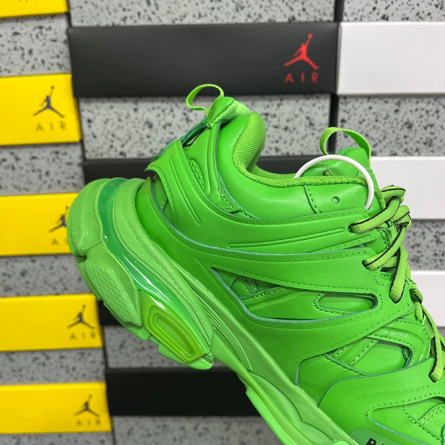 BLG Track Green