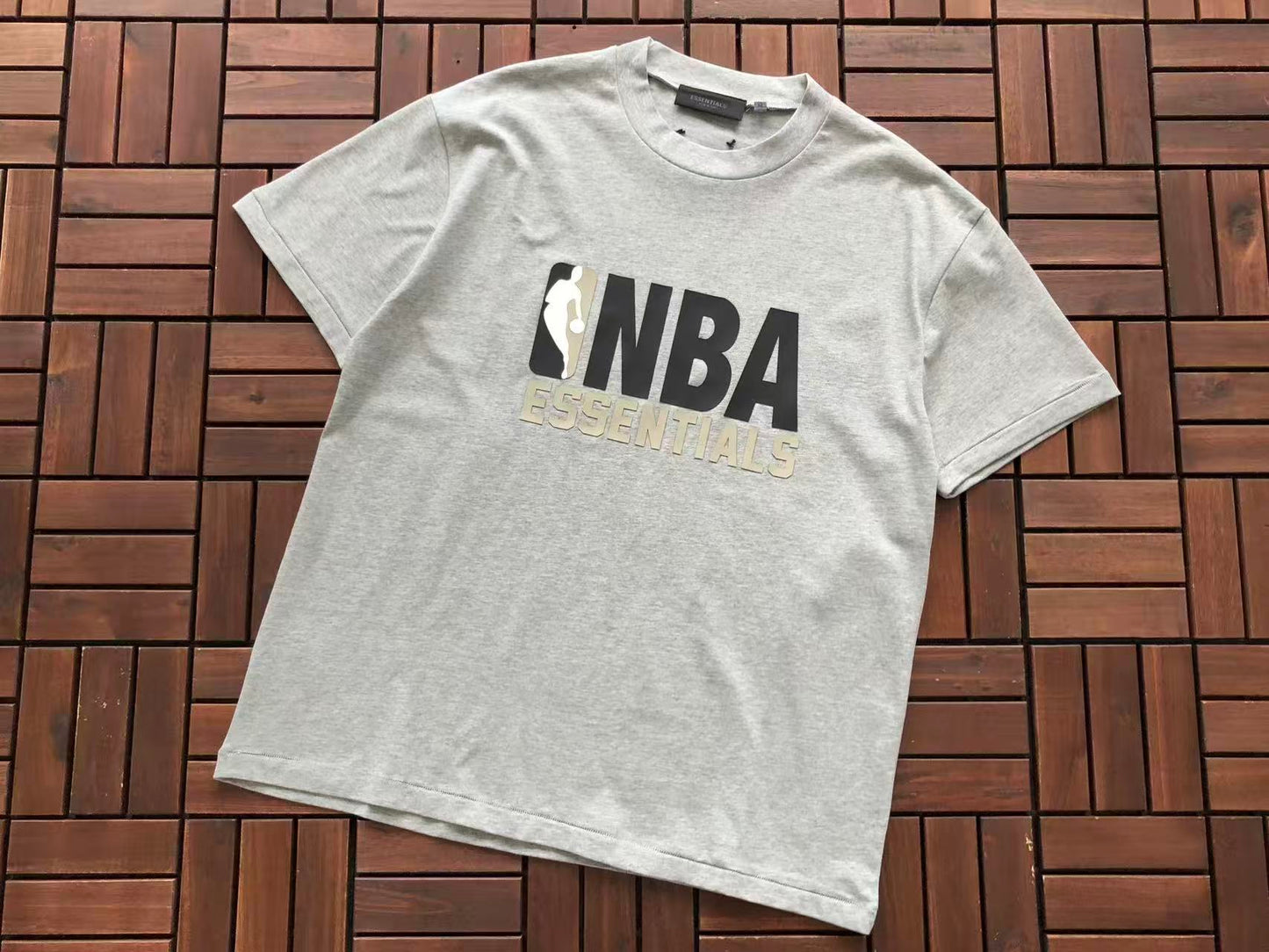 T-Shirts ESSENT