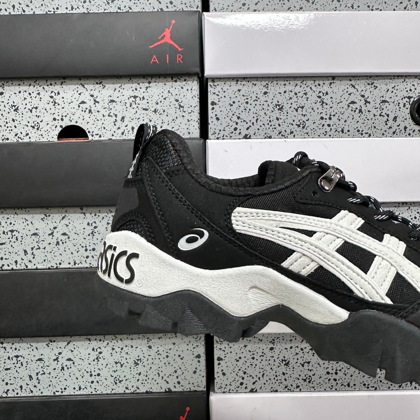 GEL-PICKAX White/Black