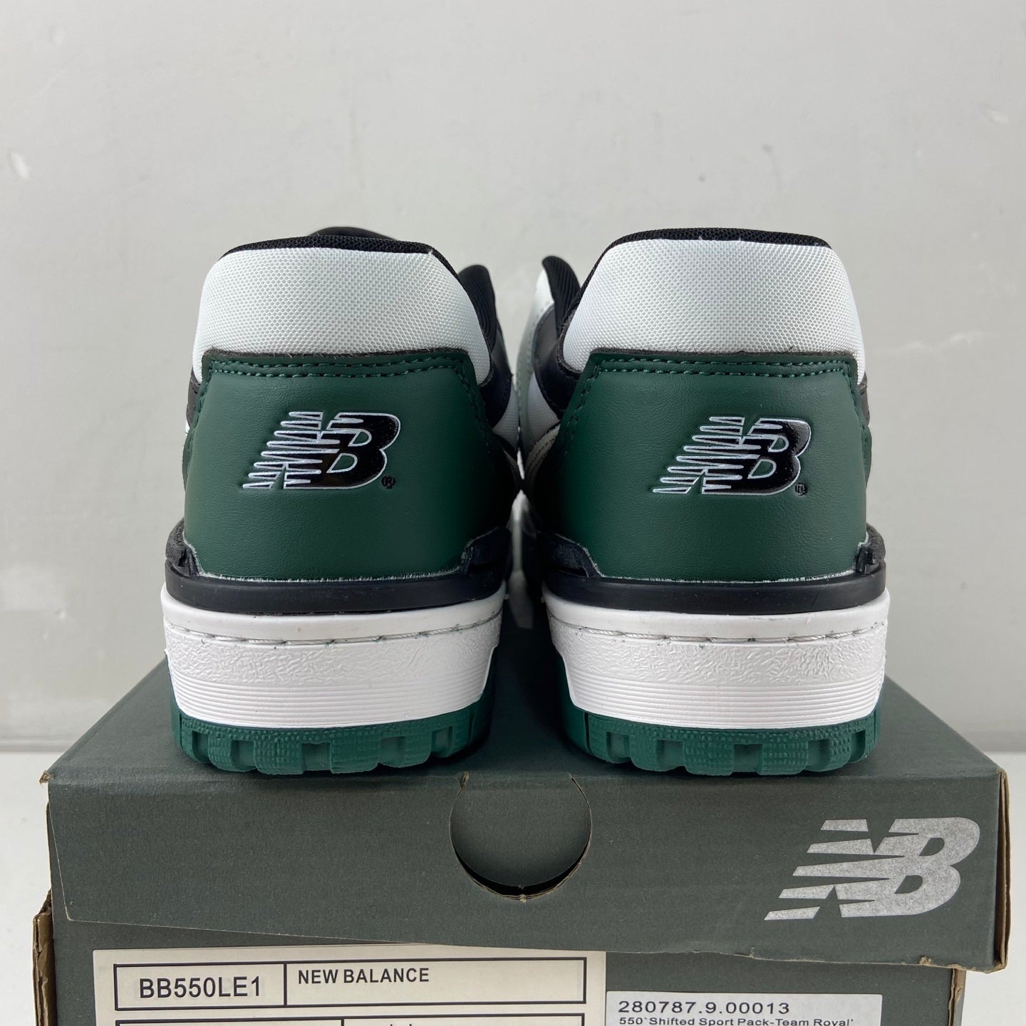 550 White and Green