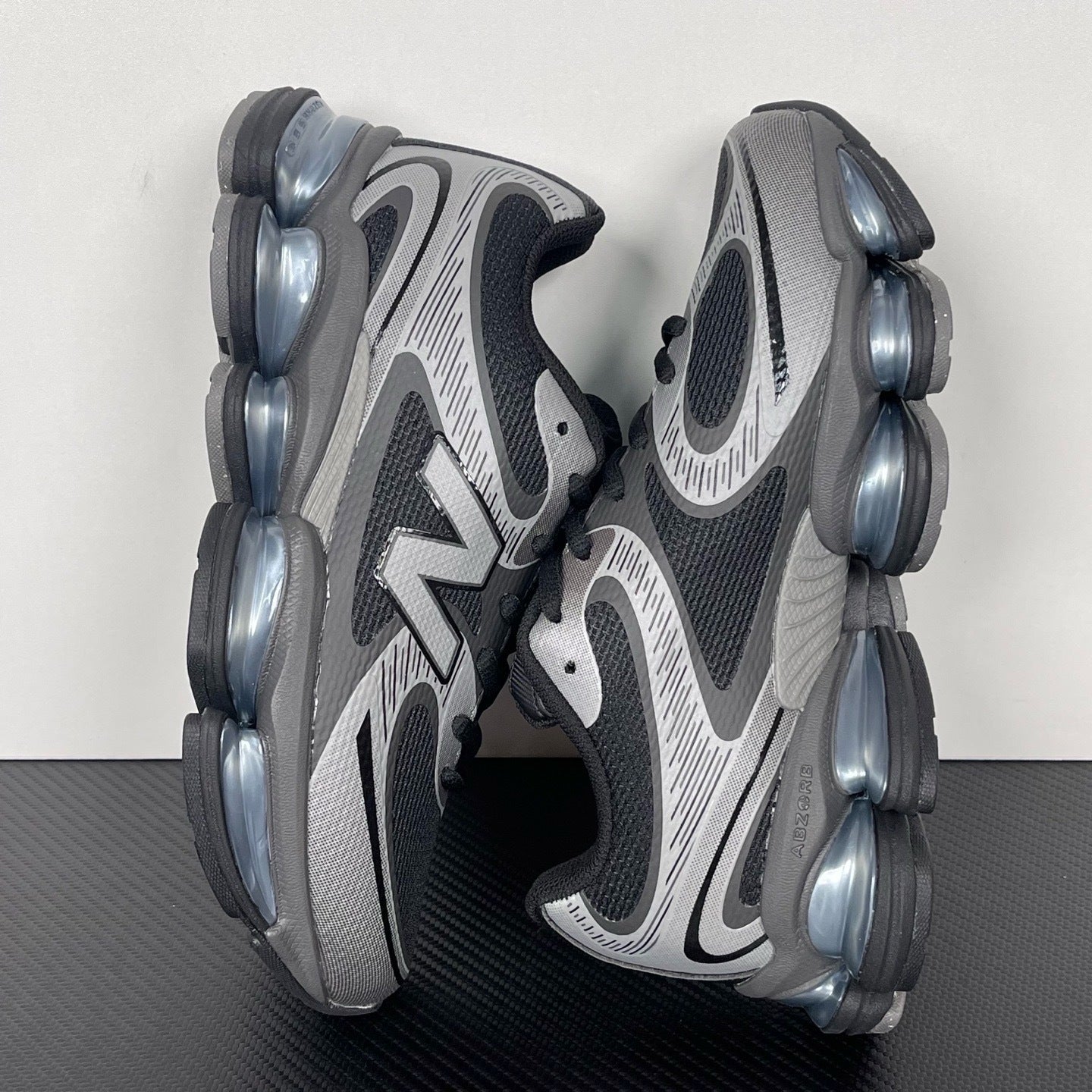 2000 ABZORB Black and Grey