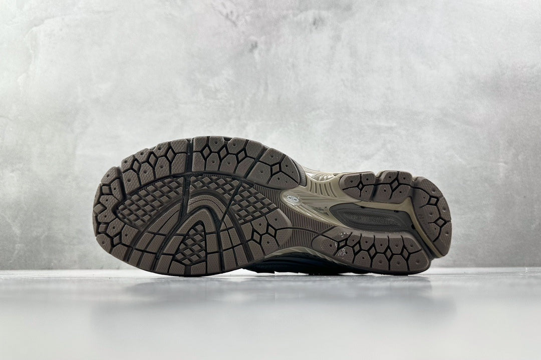 1906 Stone Taupe