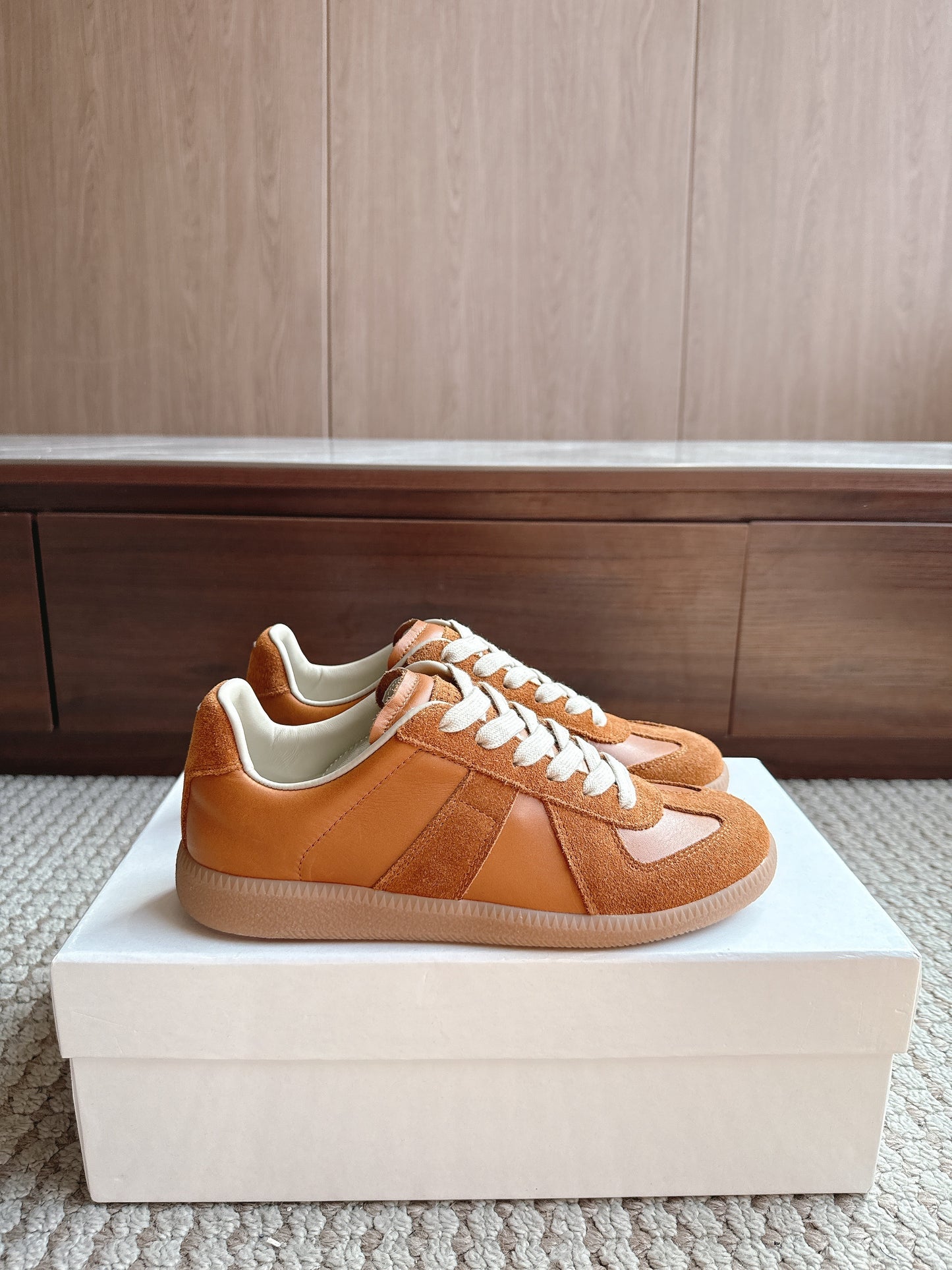 Maison Orange Lether