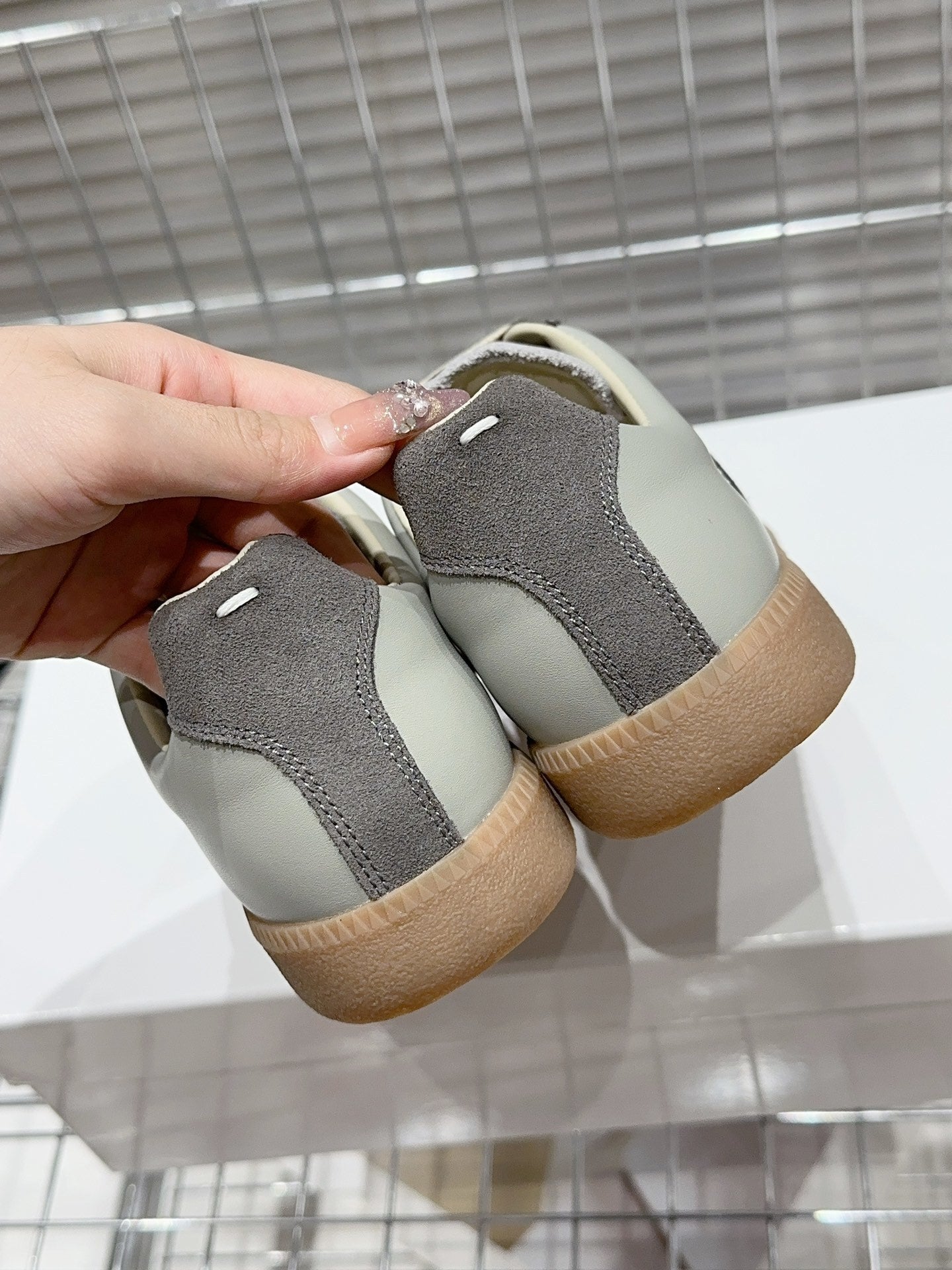 Maison Grey Fog Gum Sole