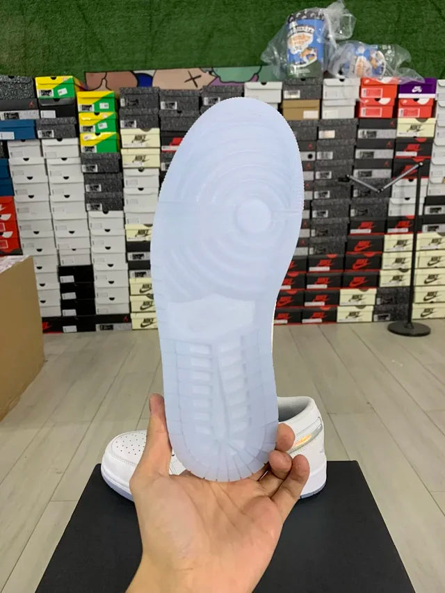 AJ1 Low White
