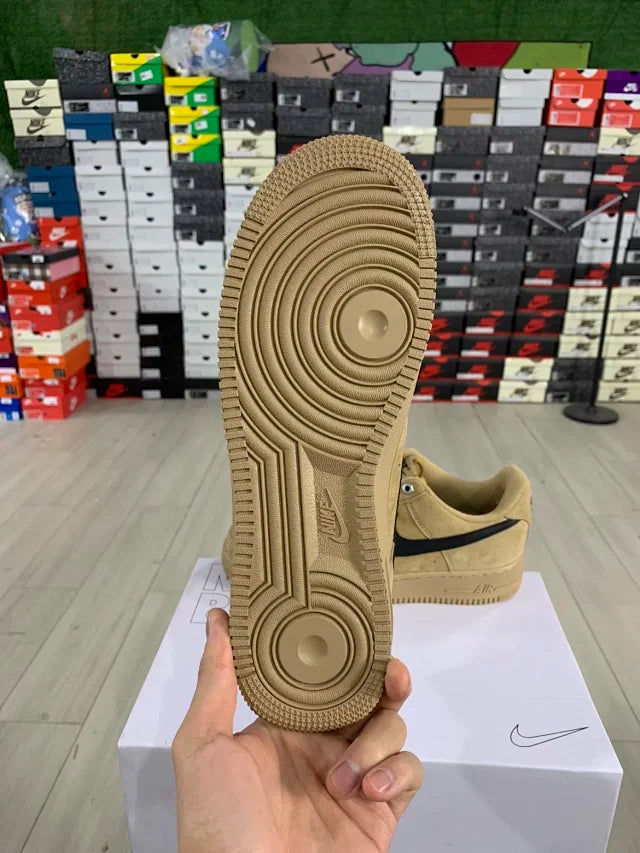 AF1