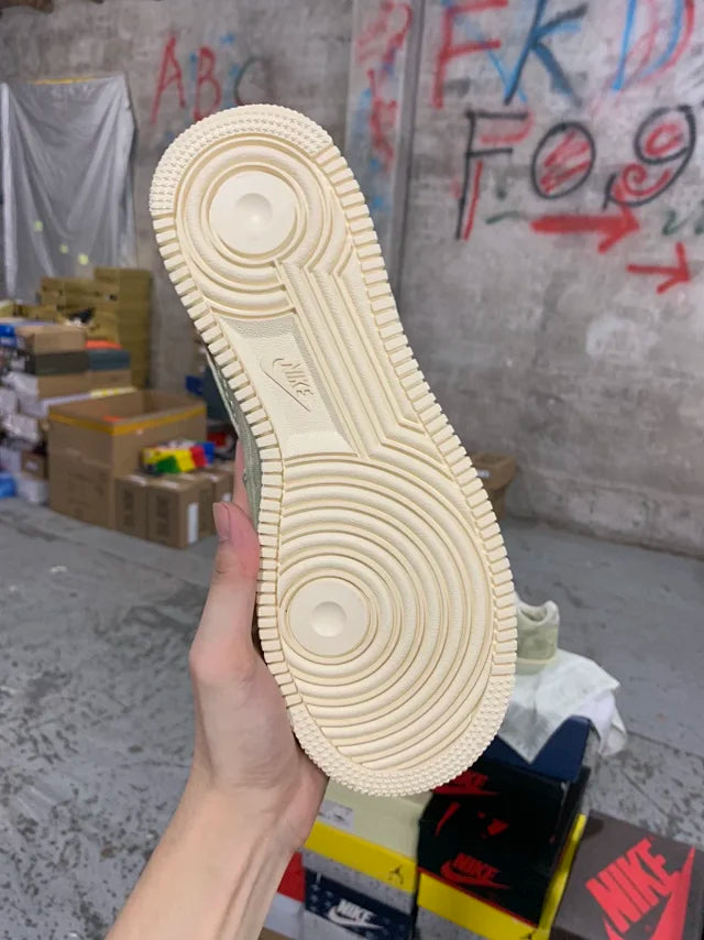 AF1