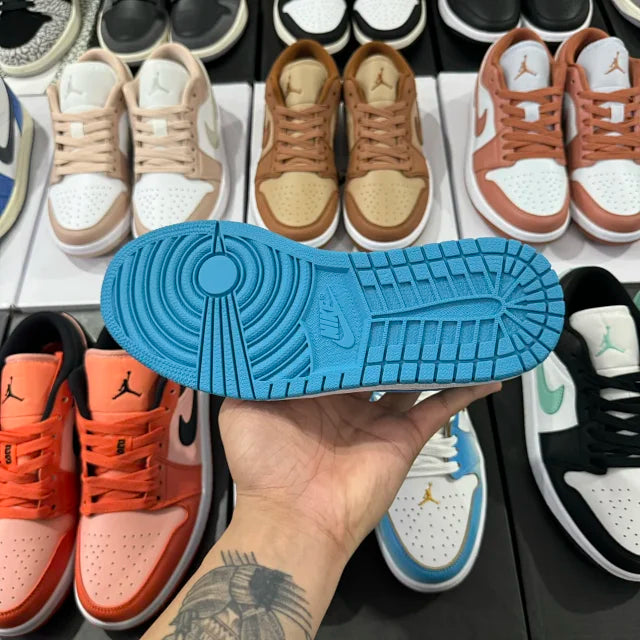 AJ1 Low Aquatone