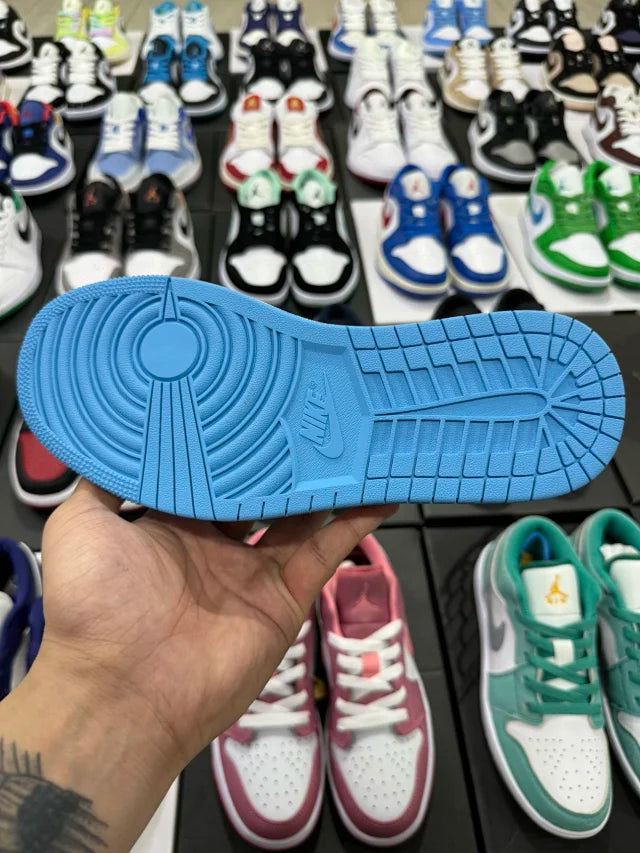 AJ1 Low