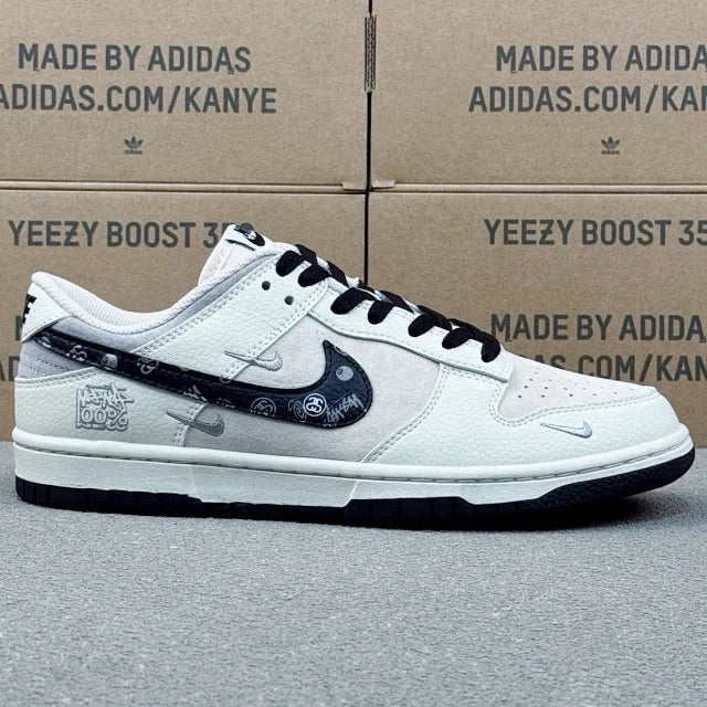 Dunk SP White And Black