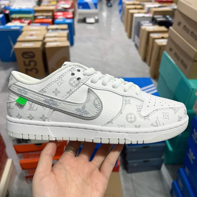 Dunk x LV