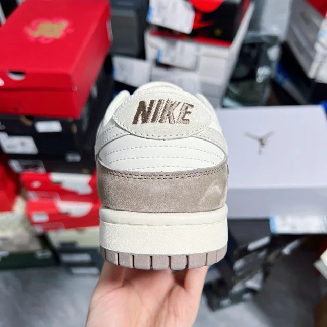 Dunk SP White And Grey