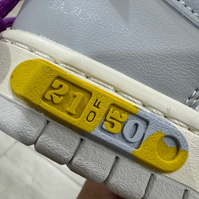 Dunk Low Off No.21