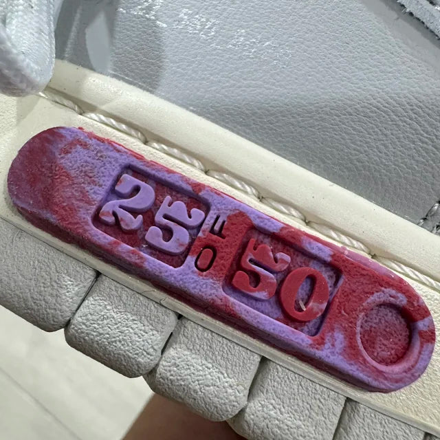 Dunk Low Off No.25