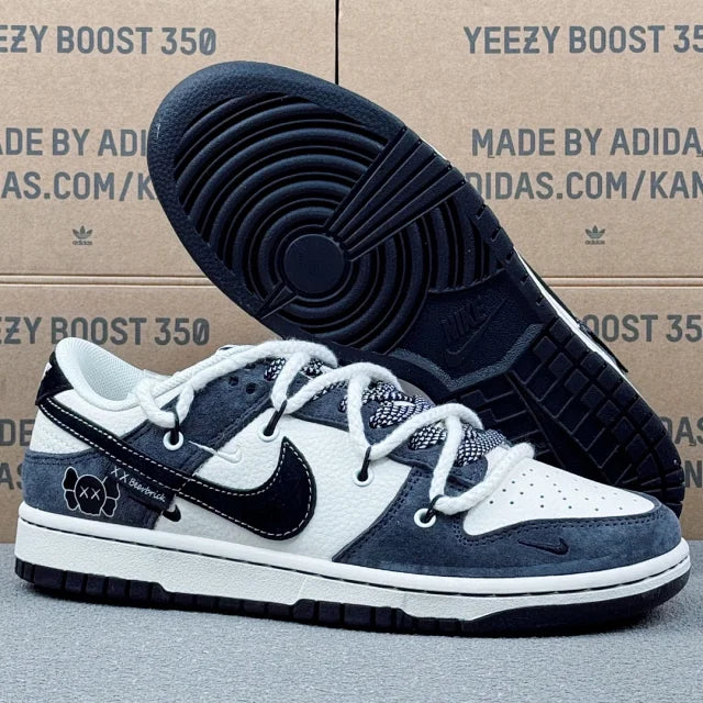 Dunk x Kaws