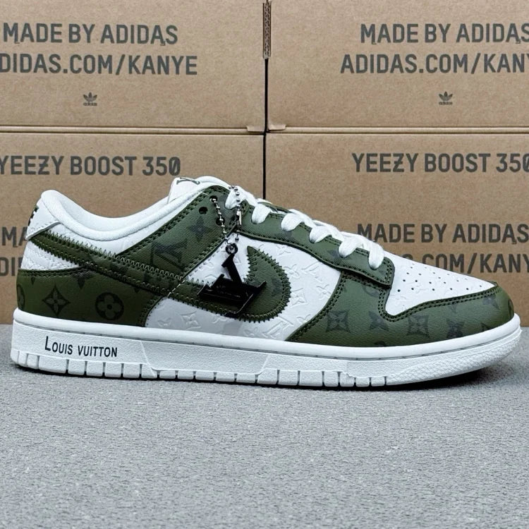 Dunk x LV