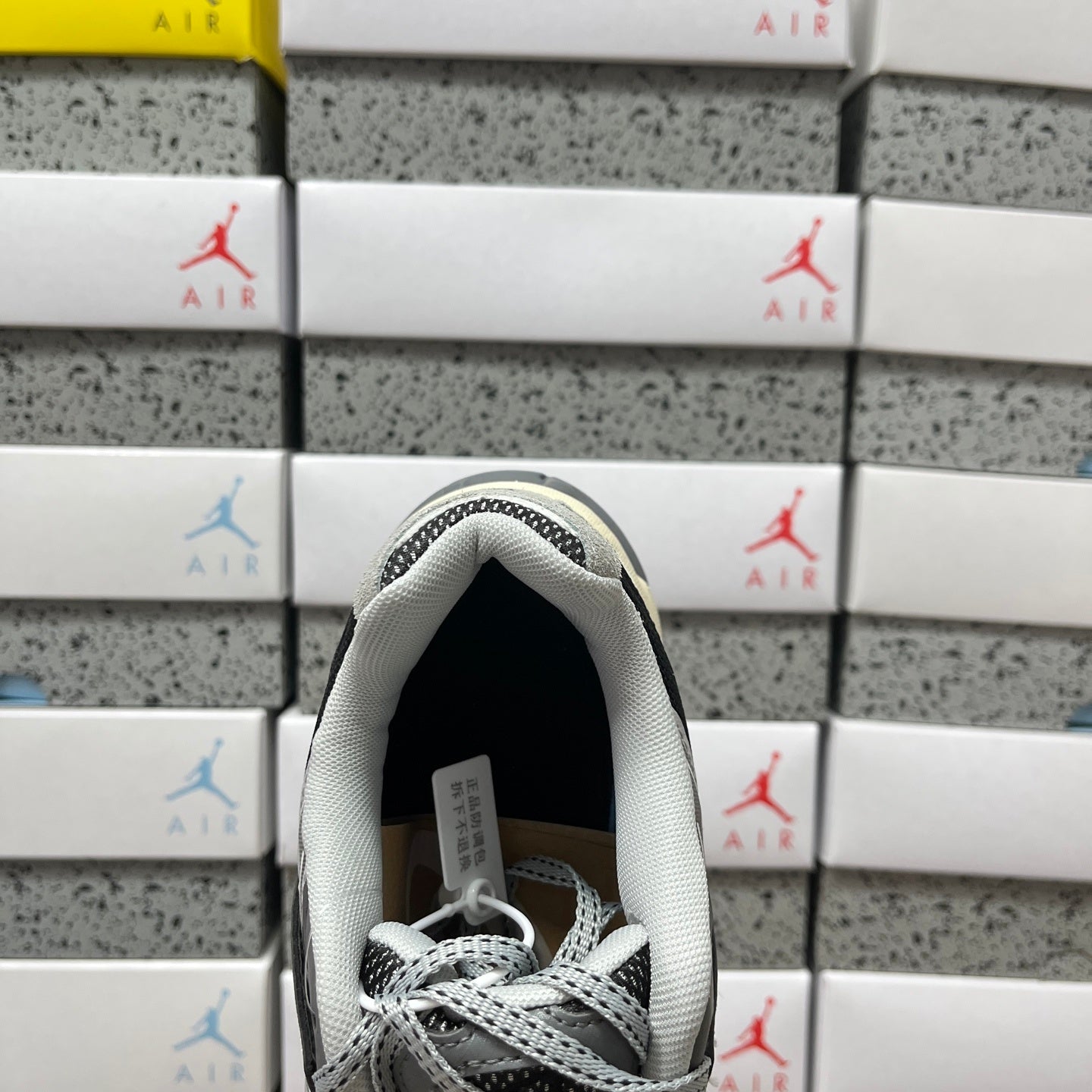 GEL-SONOMA TR62 Grey/Black