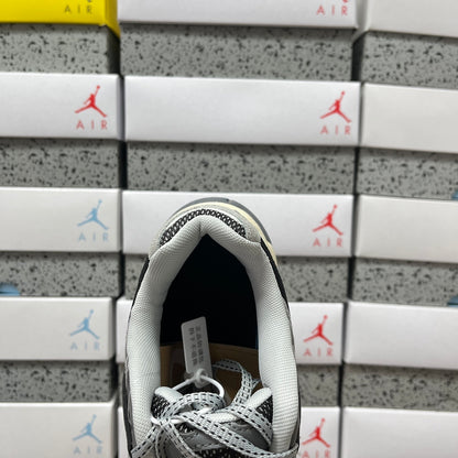 GEL-SONOMA TR62 Grey/Black