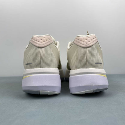 Adizero Boston 13 Beige Gold