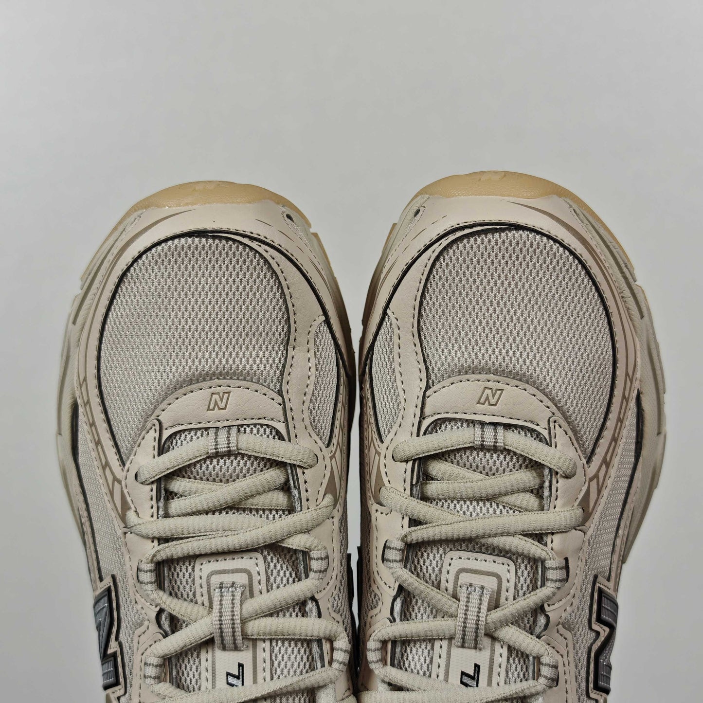 740 Sea Salt / Beige