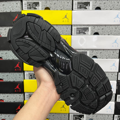 BLG Runner 7.0 Graffiti - Black Red