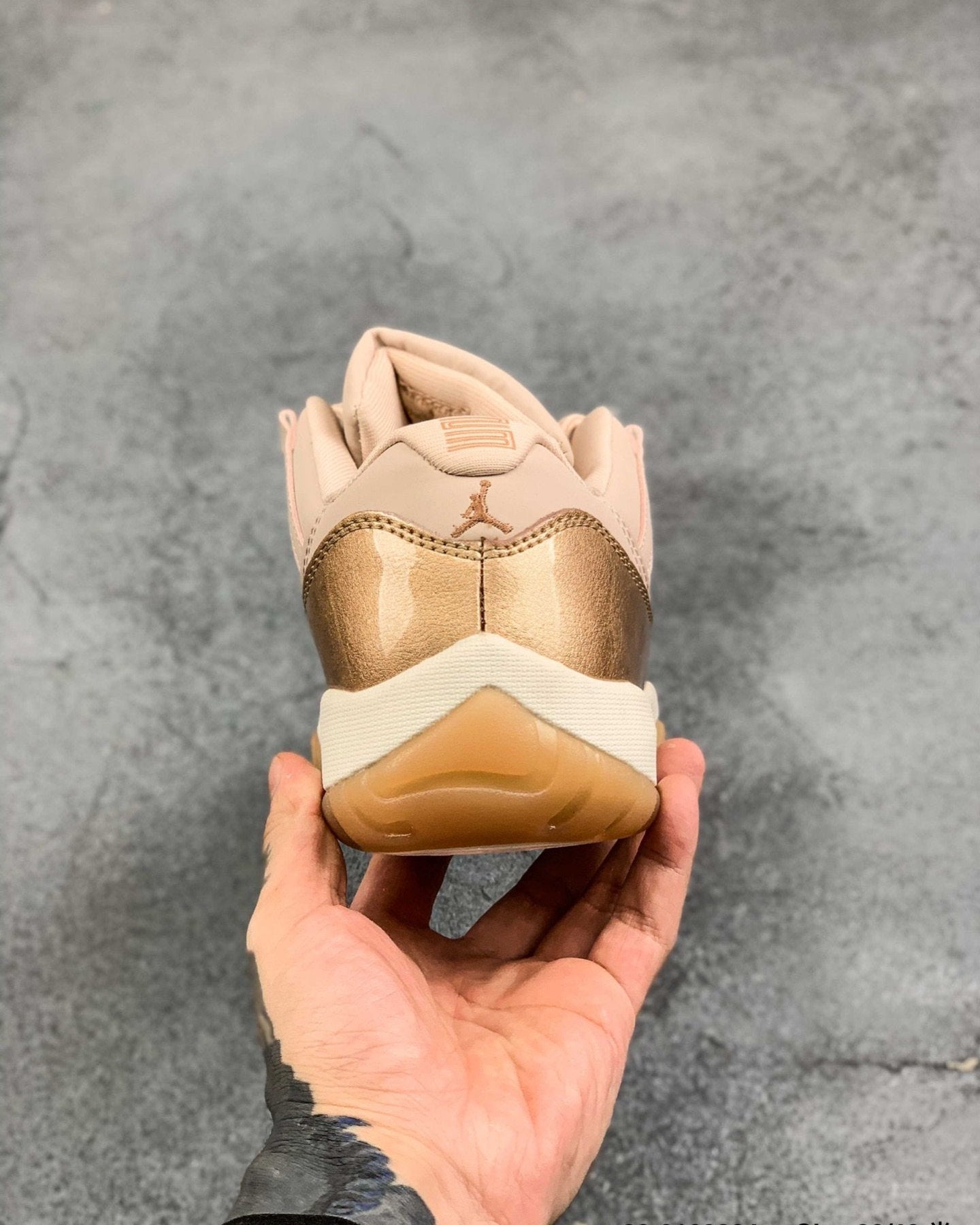 AJ11 Easter Low