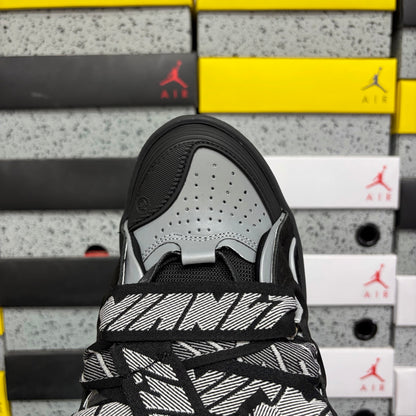 Curb Black
