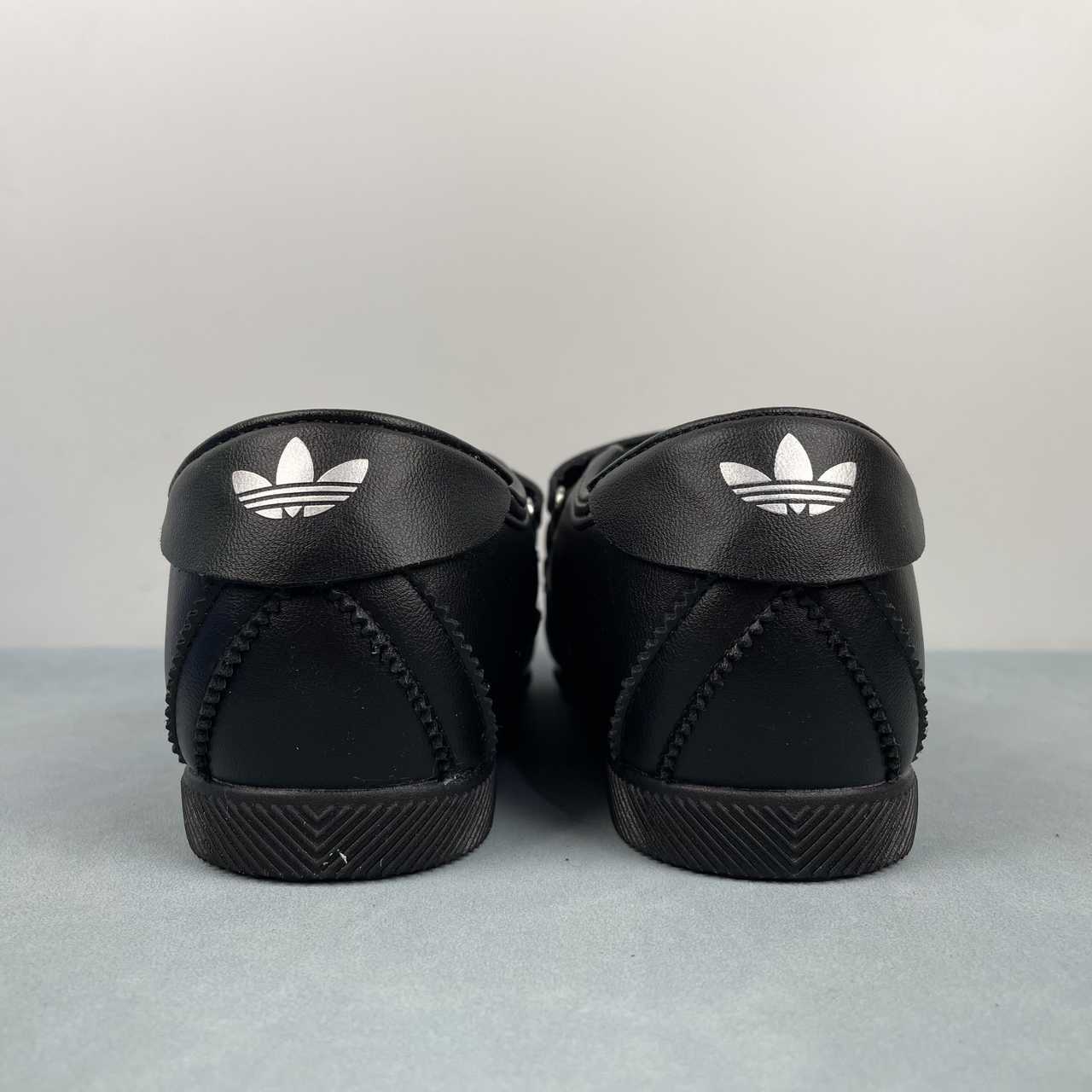 ANFU TRAINERS Black/White