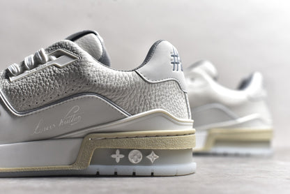 Trainer White and Cream