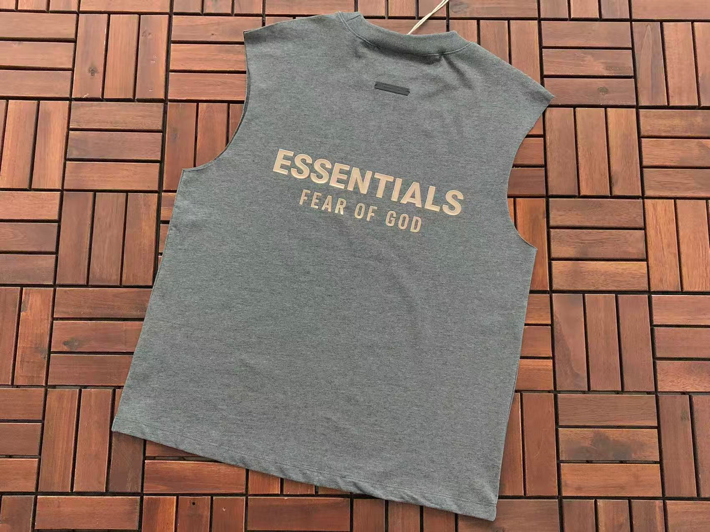 T-Shirts sem Mangas ESSENT