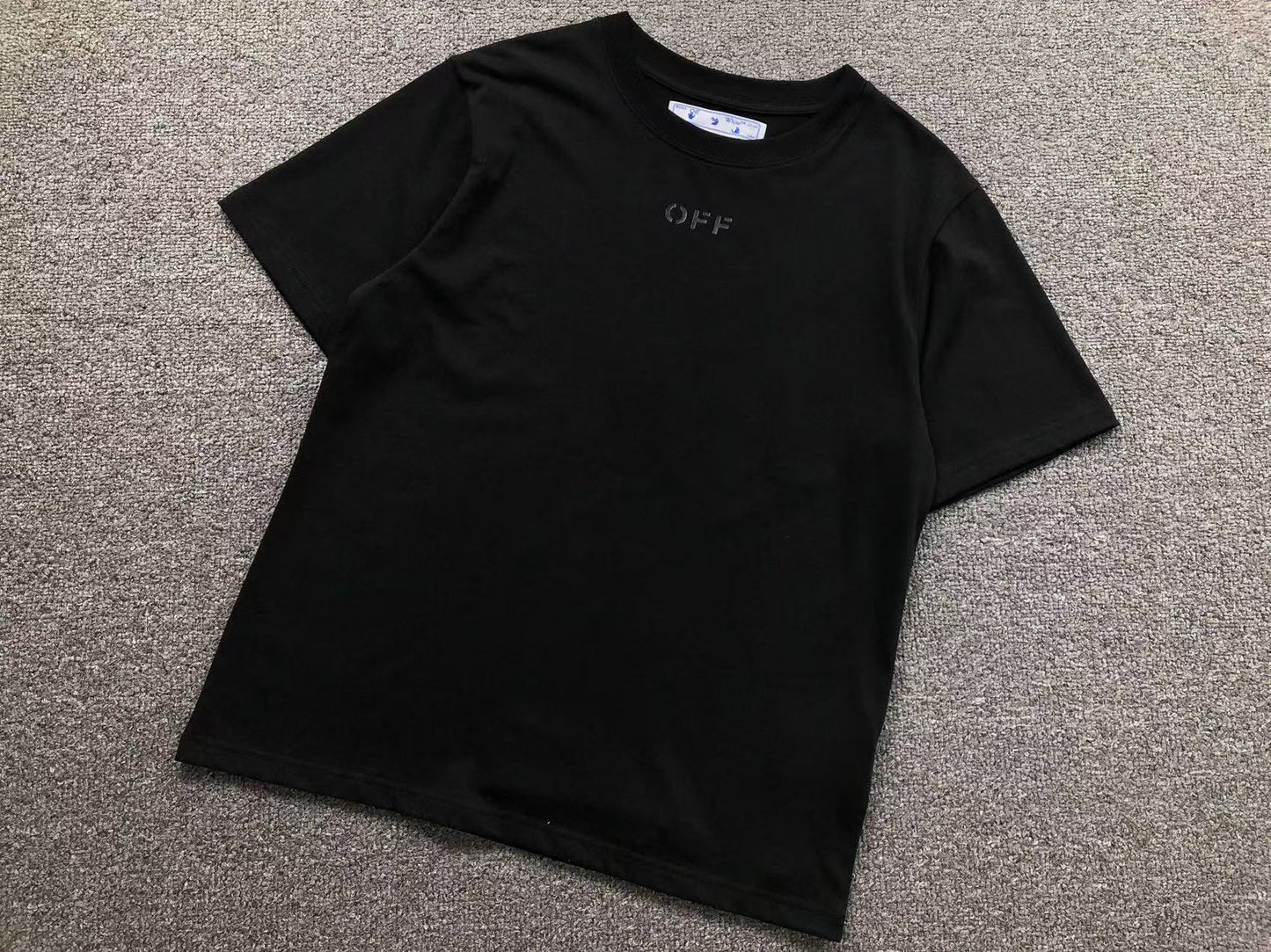 T-shirt Off