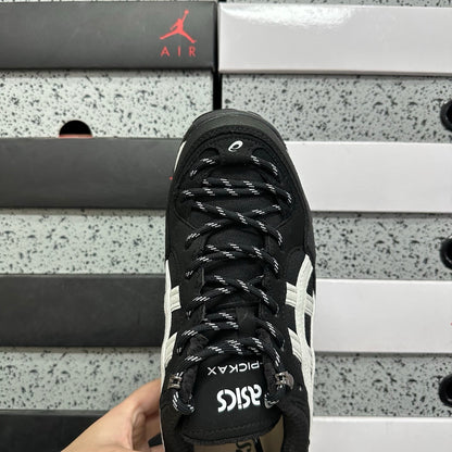 GEL-PICKAX White/Black