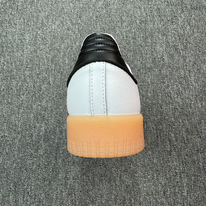 Sambae W White Black