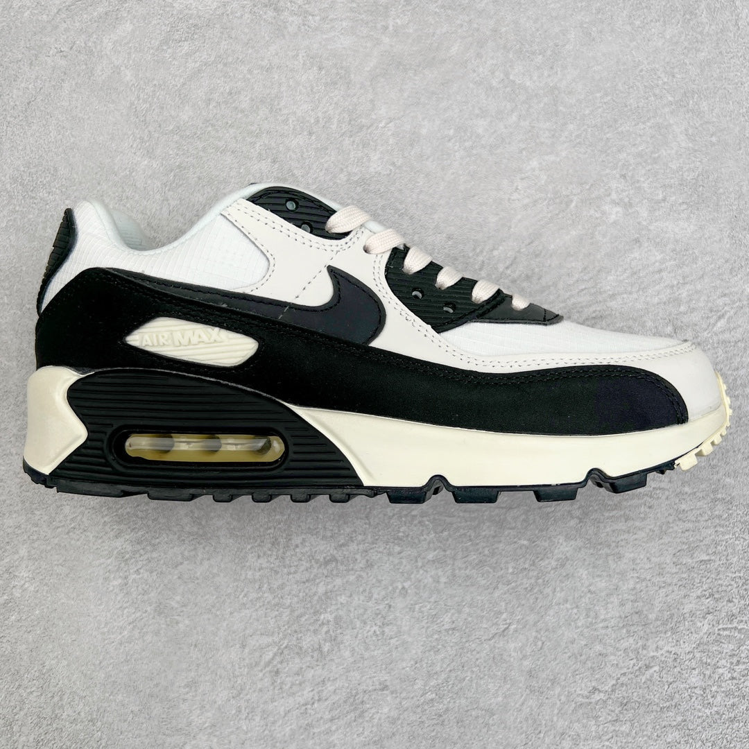 90 Black and White