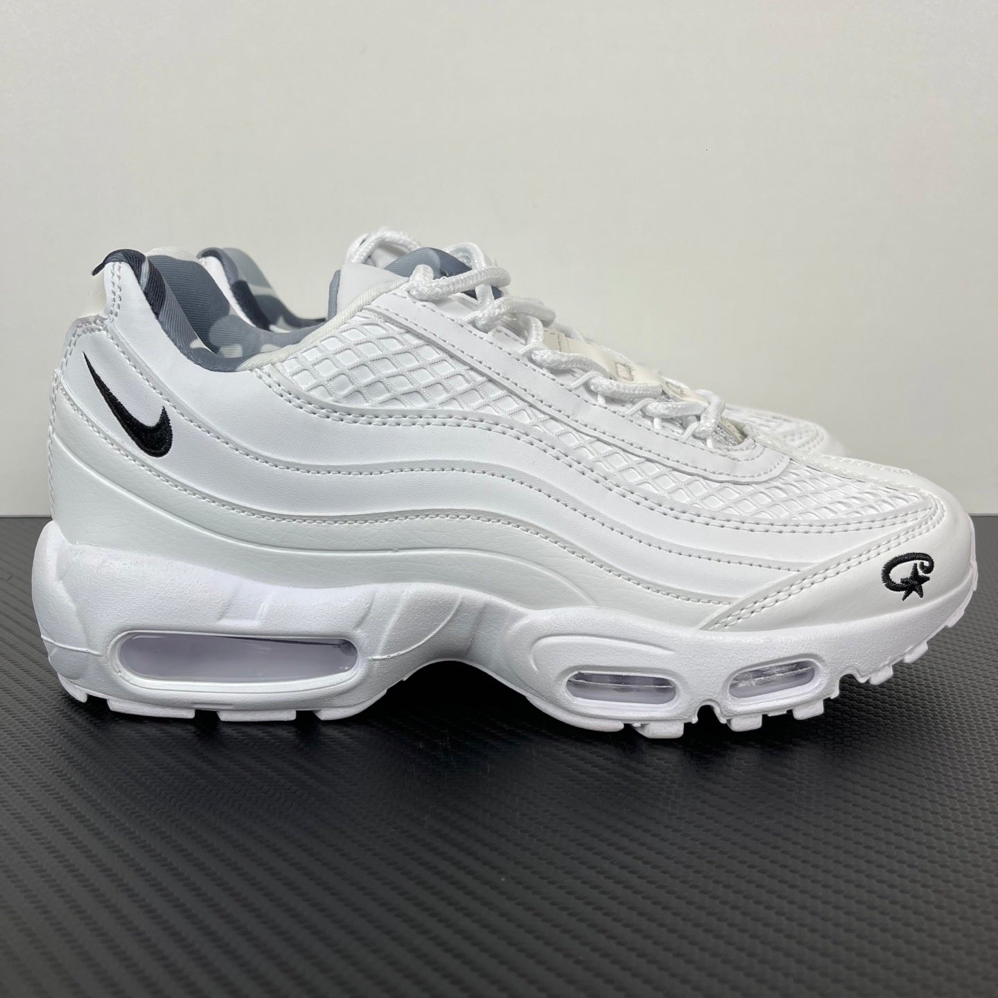 95 Pure White Corteiz