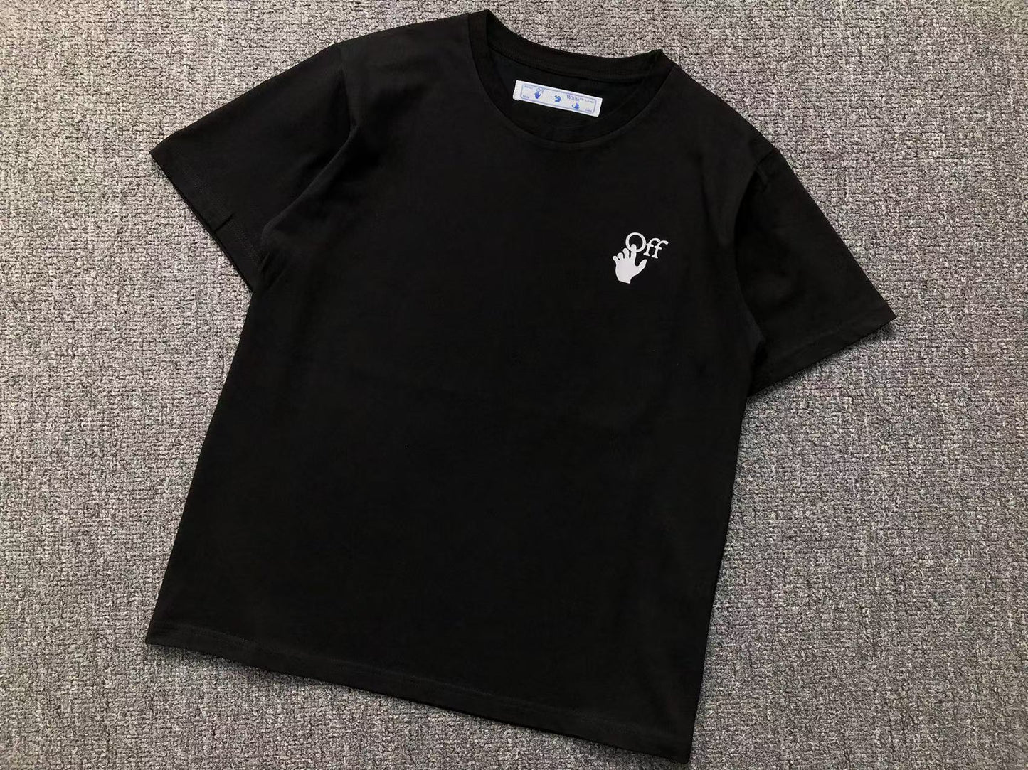 T-shirt Off