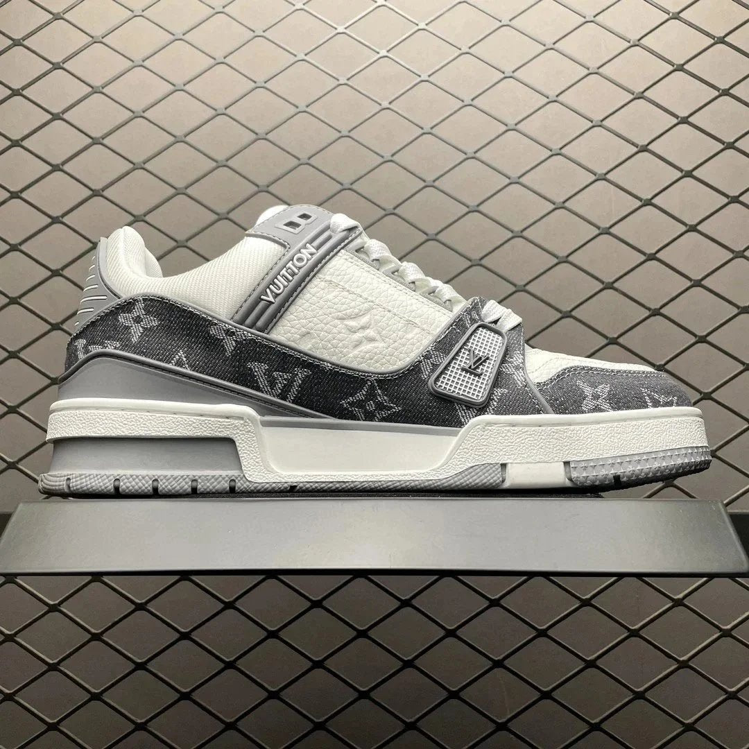 Aware Trainer Grey