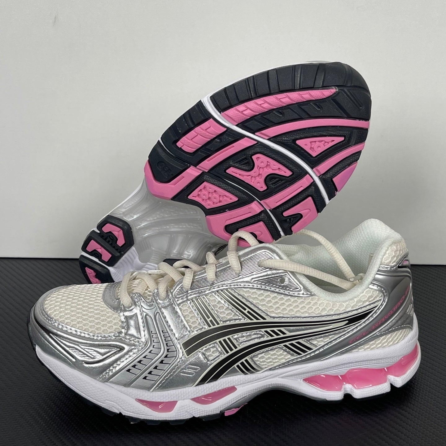 Kayano 14 White / Silver / Pink