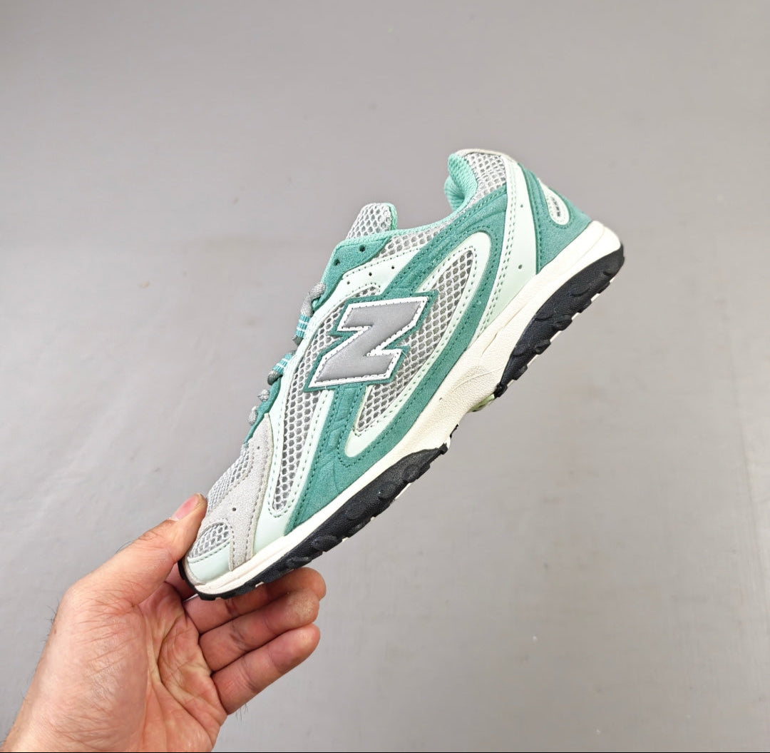 204L White and Green