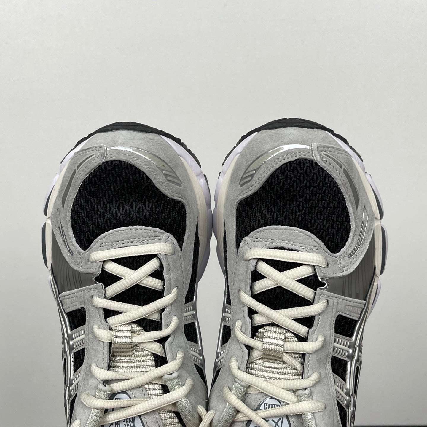 Kayano 14 Black / Silver / Cream
