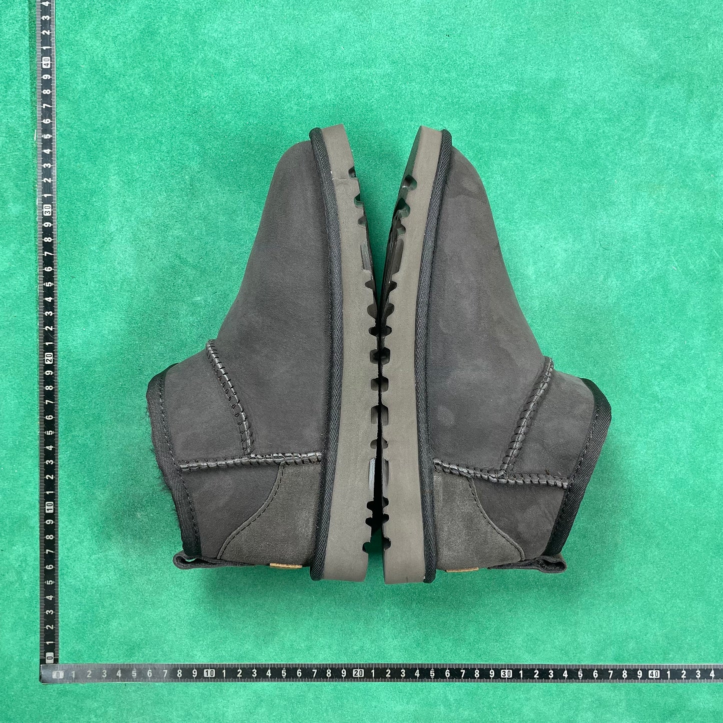 UGG CLASSIC ULTRA MINI