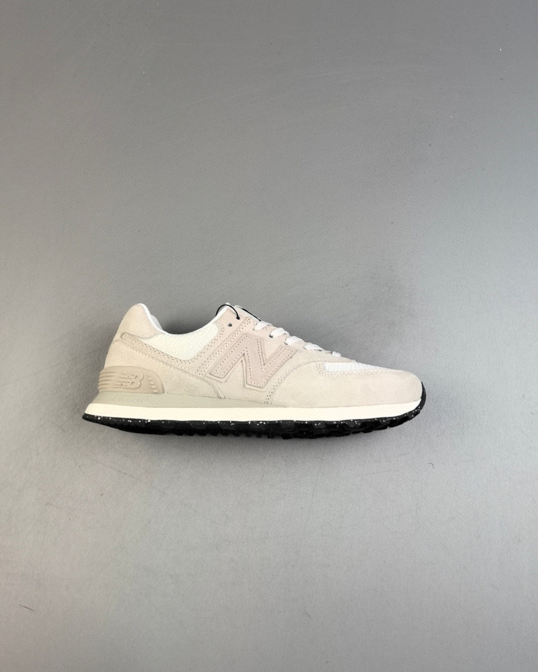 574 Creme