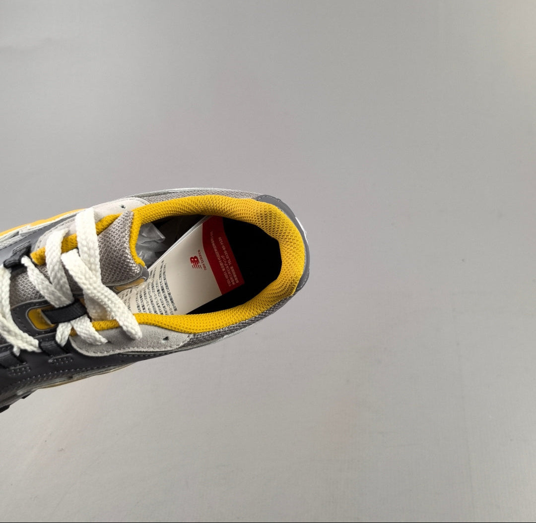 204L Silver and Yellow