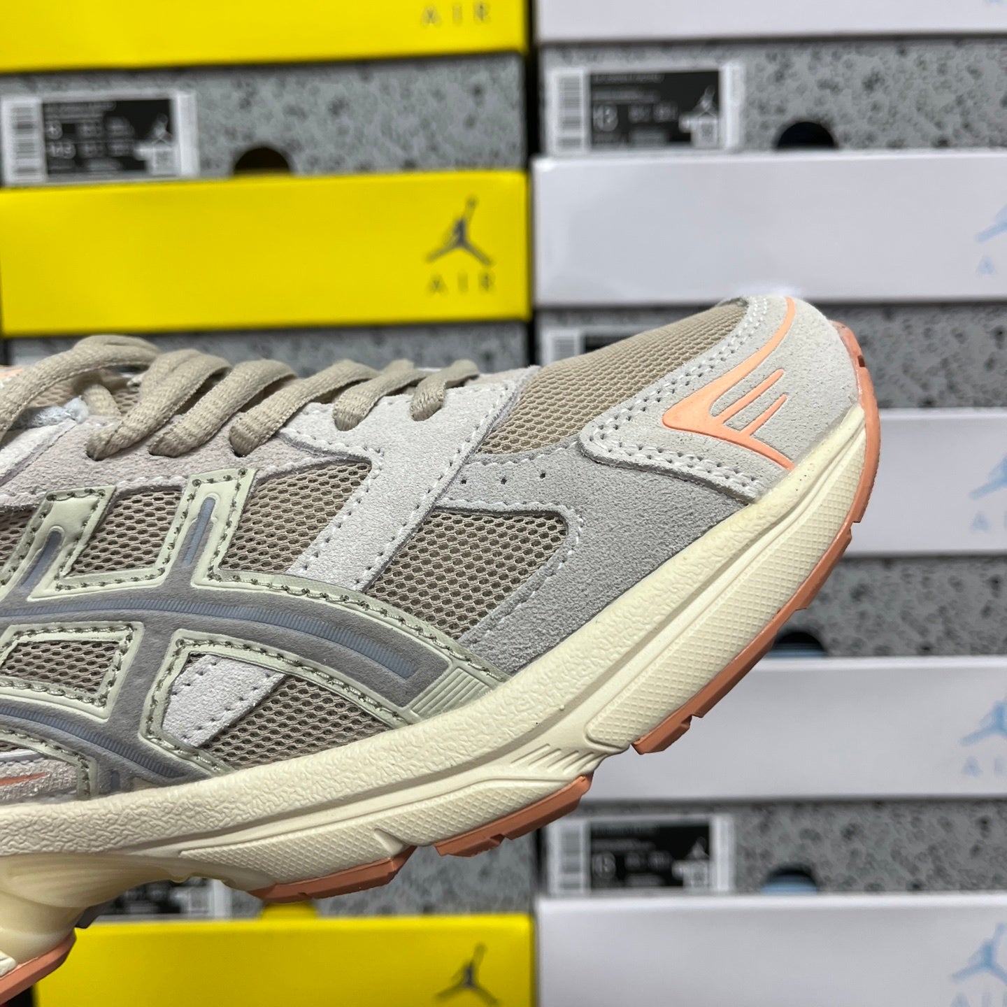 Gel-1130 Feather Grey