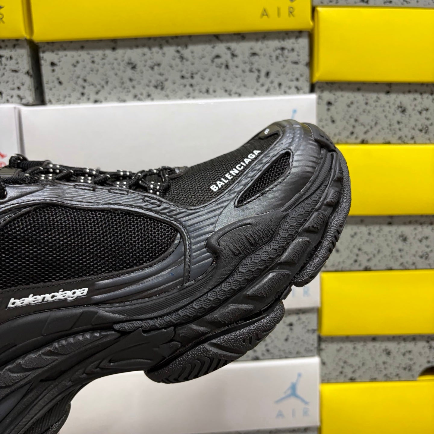 BLG Triple S.2 Black