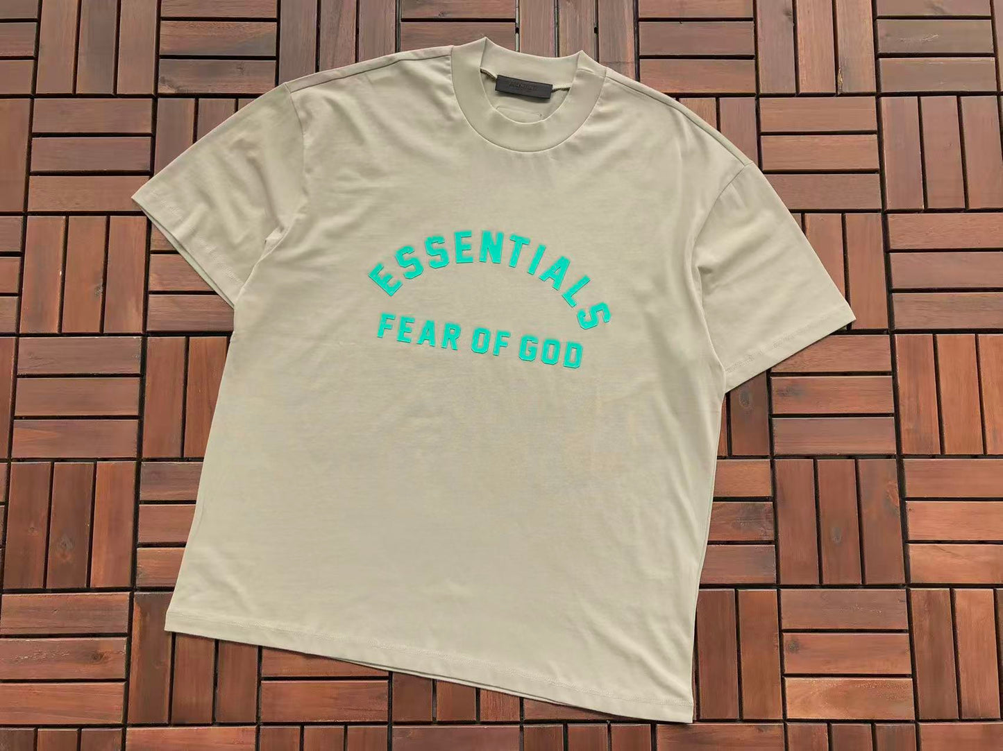 T-Shirts ESSENT