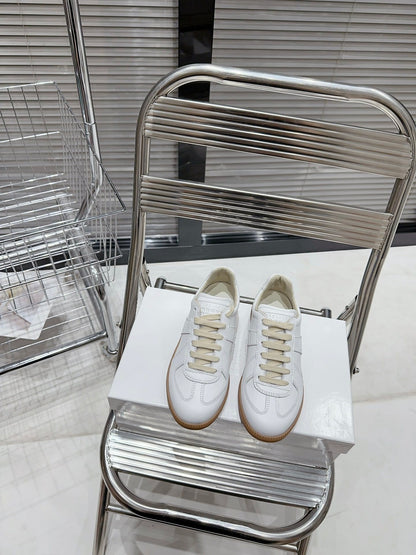 Maison  Pure White Gum Sole